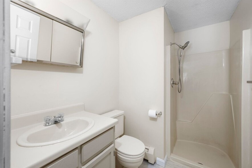Building Photo - 50 Brookside Dr