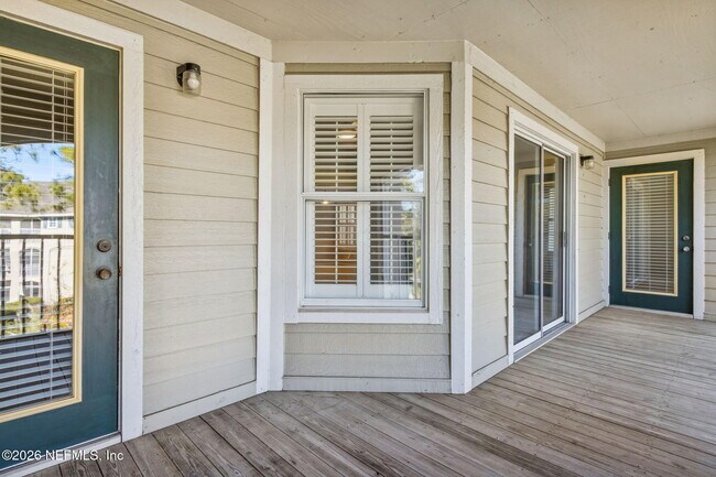 Building Photo - 800 Ironwood Dr