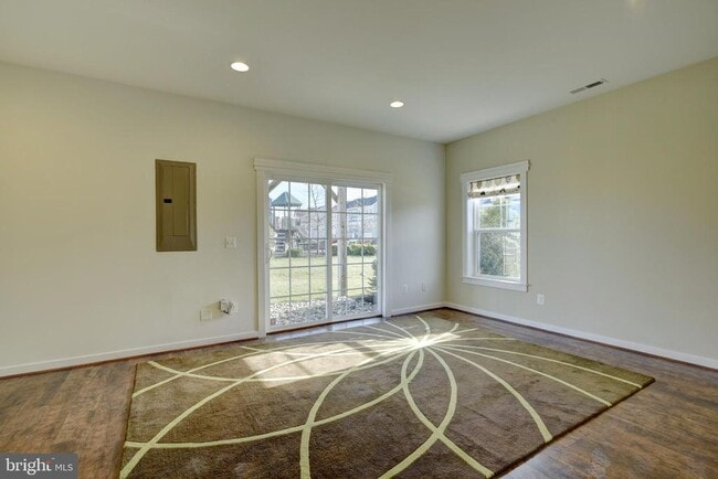 Building Photo - 104 Santa Fe Ct