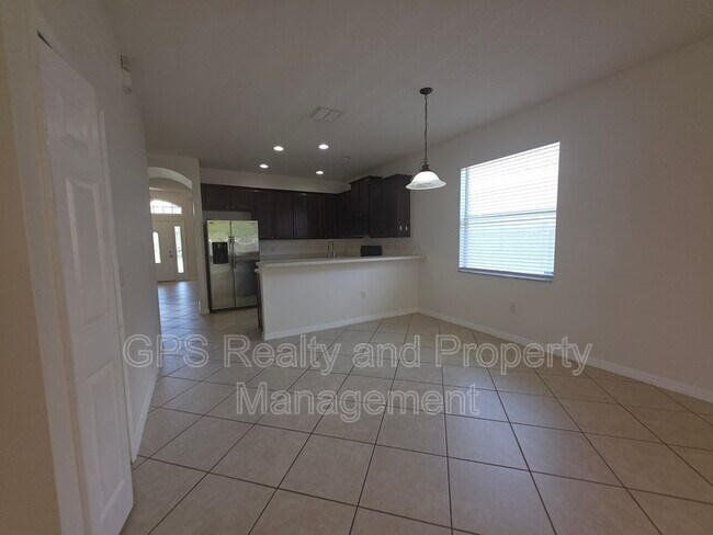 Building Photo - 117 Venetian Bay Cir