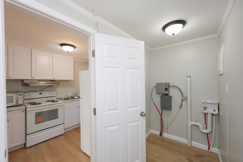 Building Photo - 31 Reed Dr