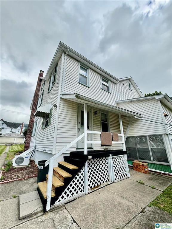 Building Photo - 128 E Main St