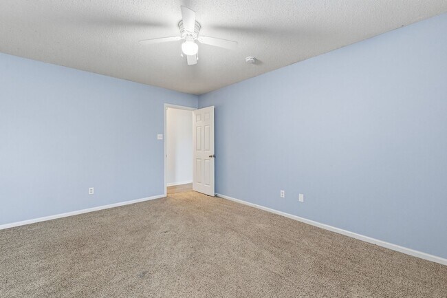 Building Photo - Great location in Sherwood