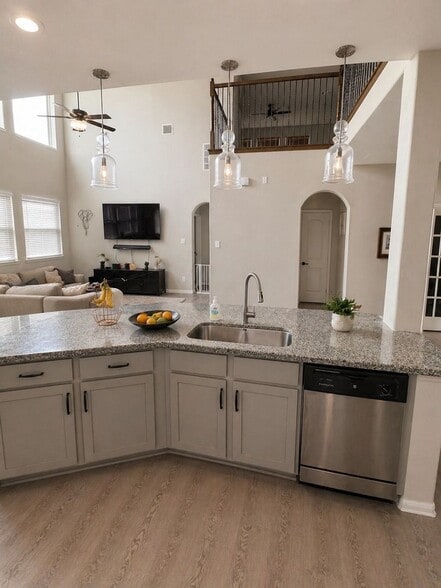 Building Photo - 221 Ashley Way