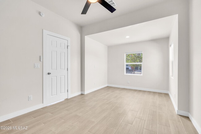 Building Photo - 815 E Drachman St
