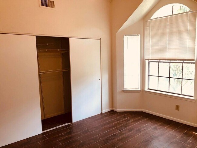 Building Photo - 2300 Old Spanish Trl