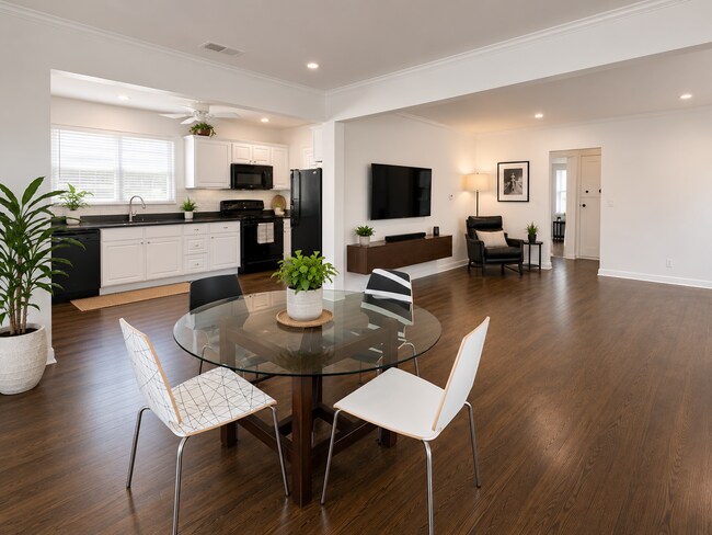 Building Photo - Beautiful Home with Solar, Central A/C, Private Yard & Garage