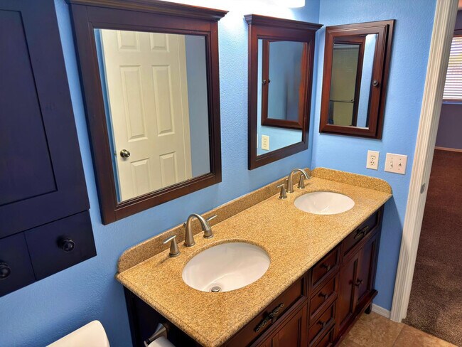 Building Photo - 30479 N Bareback Trail