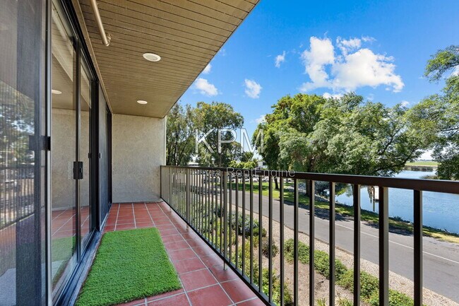 Building Photo - 6669 Embarcadero Dr