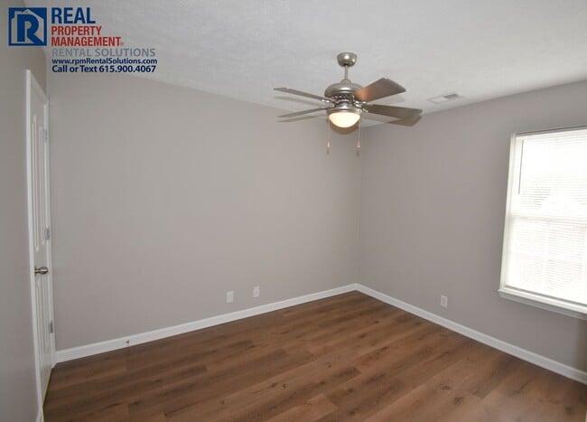 Building Photo - Adorable 3-bedroom home in Murfreesboro on a corner lot! Attached garage and washer and dryer hoo...