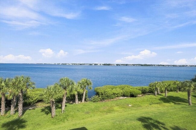 Building Photo - 920 Tidewater Shores Loop