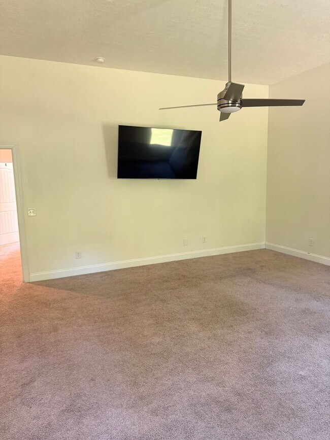 Building Photo - Welcome to your new home!