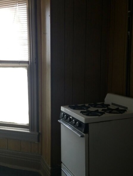 Building Photo - 878 Prospect Ave
