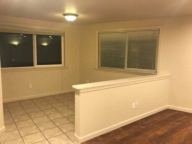 Building Photo - Quarter Deck Apartment