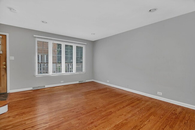 Building Photo - 13 S Waiola Ave