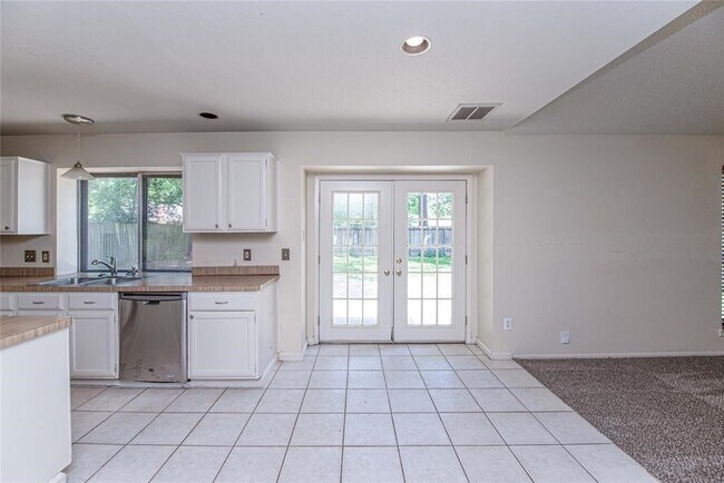 Building Photo - 25518 Chapel Ridge Ln