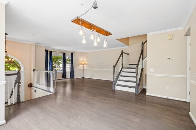 Building Photo - 6237 Cliffside Terrace