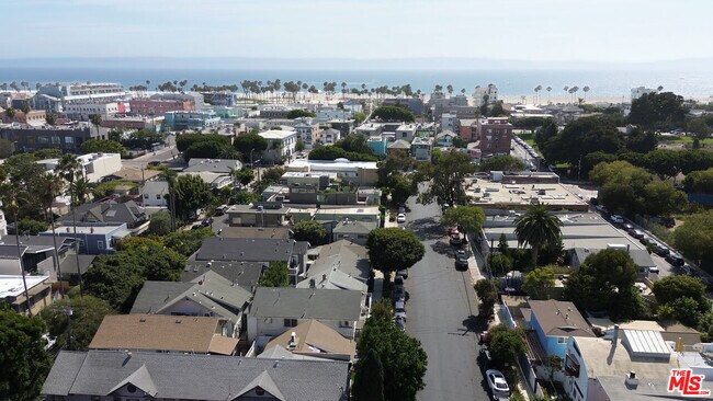 Building Photo - 229 San Juan Ave