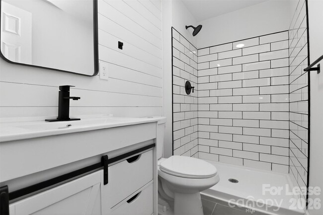 Building Photo - 1814 Eastway Dr