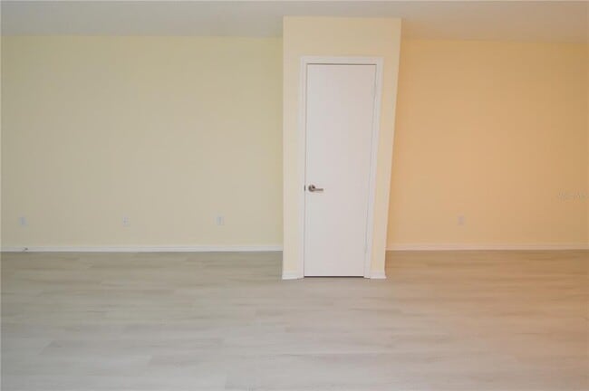 Building Photo - 10263 Gandy Blvd N