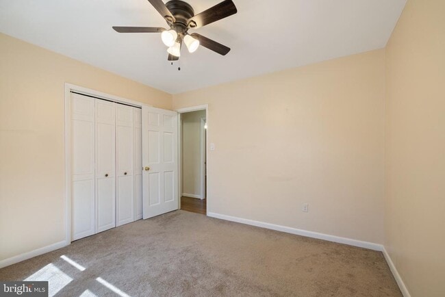 Building Photo - 1032 Pinecrest Dr