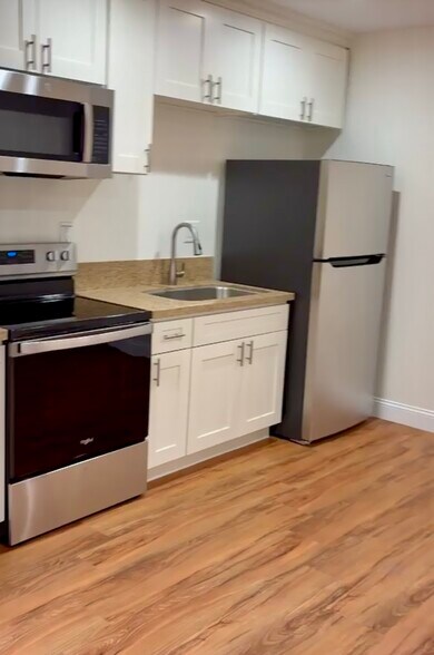 Building Photo - 159 N Canyon Blvd