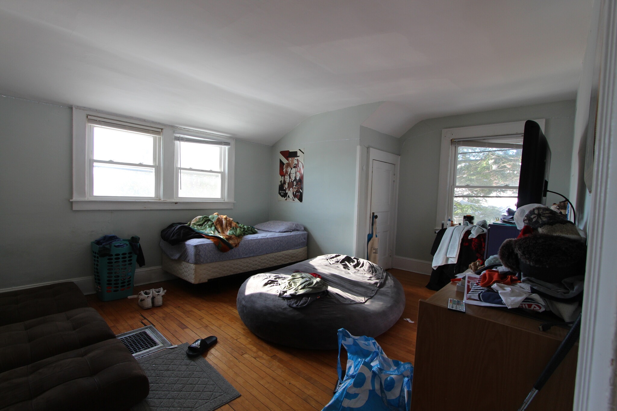 bedroom 3 - 831 Lancaster Ave