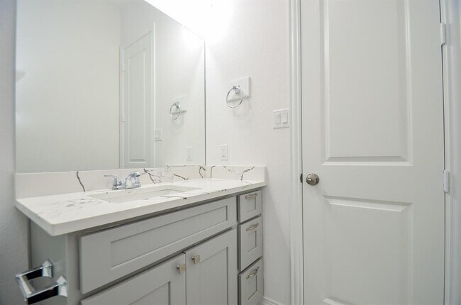 Building Photo - 6514 Fraser Pt Ct