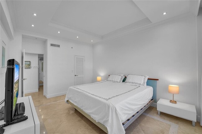 Building Photo - 1500 Bay Rd