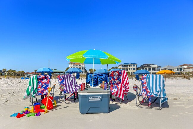 Building Photo - 4456 Luke Ave