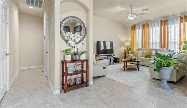 Building Photo - 17419 Woodfalls Ln