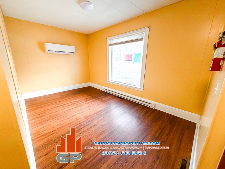 Building Photo - 36 Maple Ave