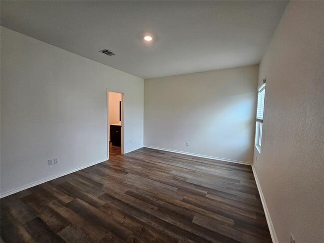 Building Photo - 228 Gabriels Bluff Dr
