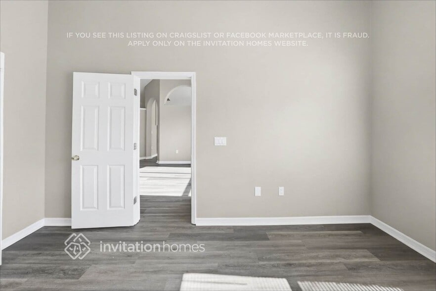 Building Photo - 10210 Merrimac Manor Dr