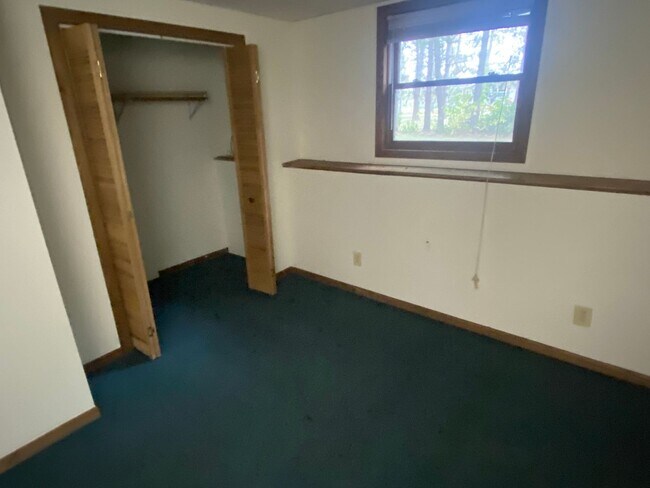 Building Photo - W1358 Prairie Pines Rd