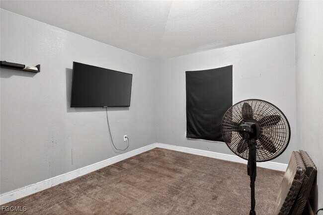 Building Photo - 4301 NW 36th Pl