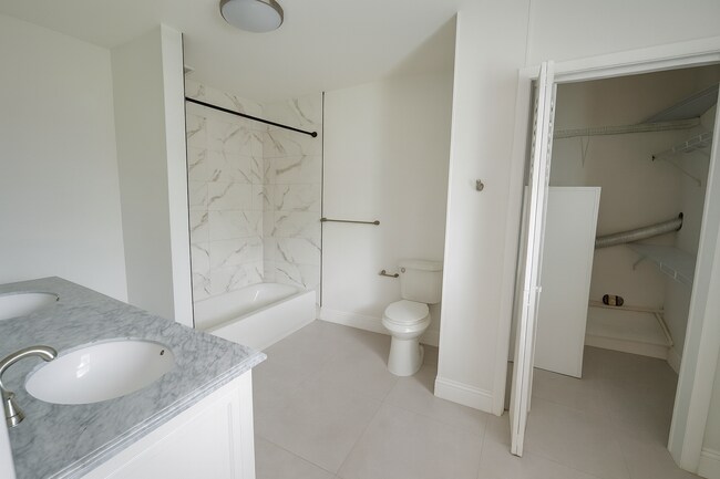 Building Photo - NEWLY RENOVATED 3 BEDROOM, 2 BATH HOME – ALL UTILITIES INCLUDED & NO HOA!