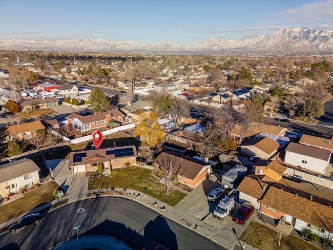 Building Photo - Beautiful home for rent!