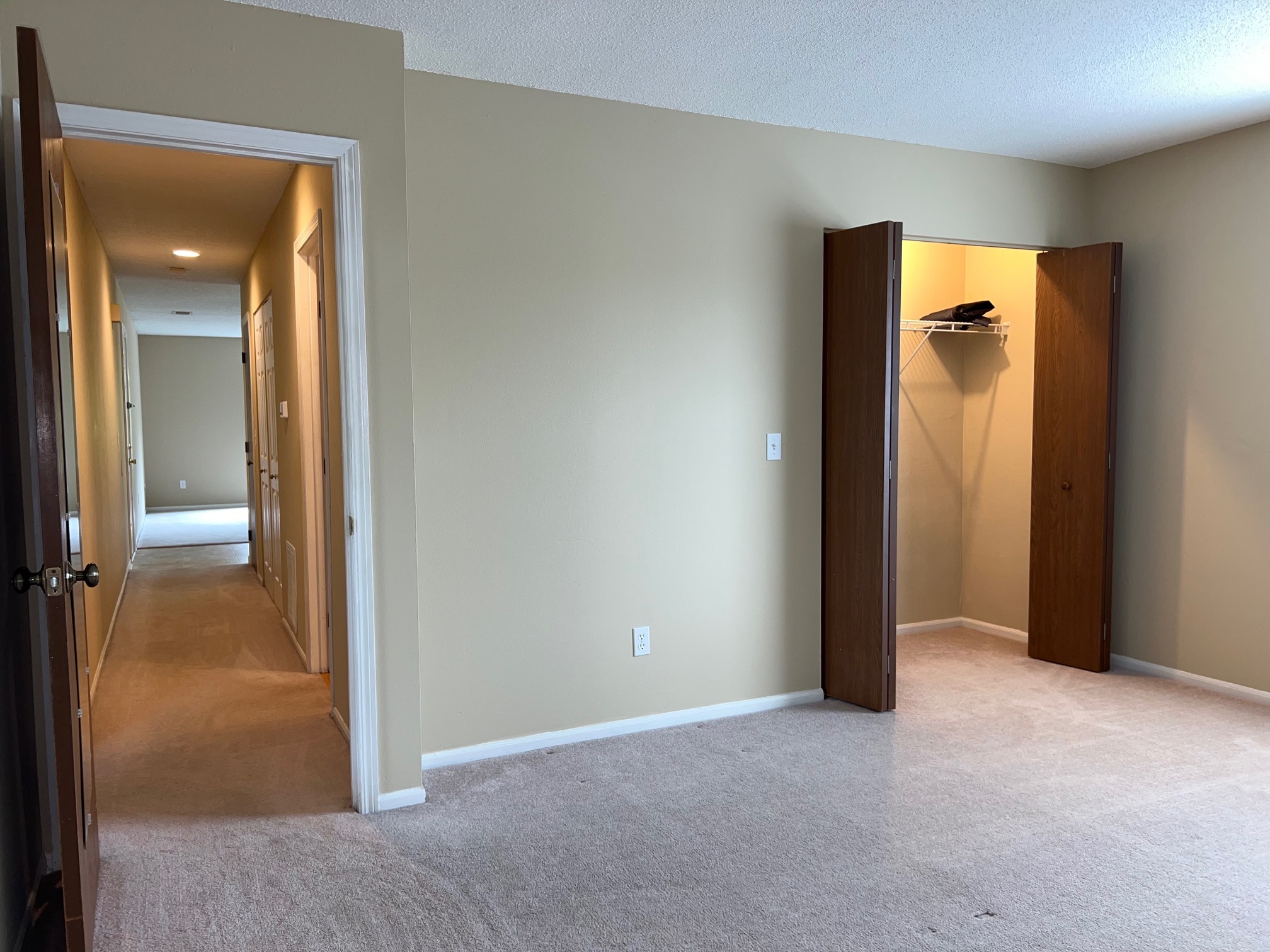 Building Photo - 5802 Ryewyck Dr