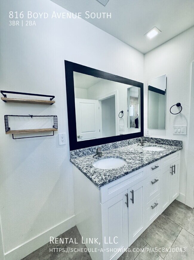 Building Photo - 816 Boyd Ave S