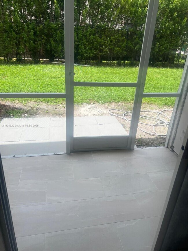 Building Photo - 438 NE 210th Cir Terrace