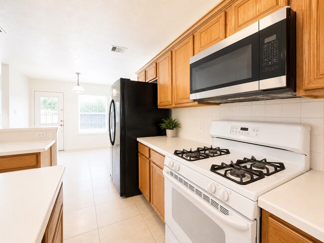 Building Photo - 7219 Brookville Ln