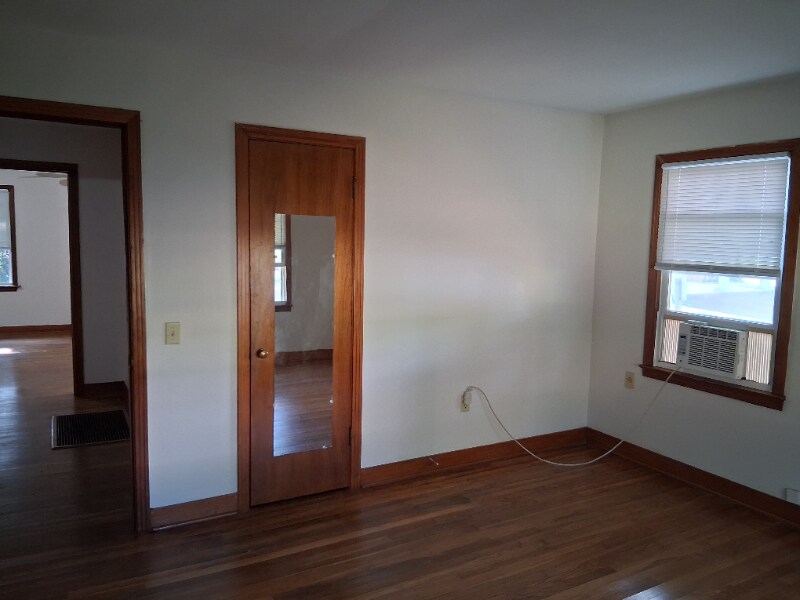 Building Photo - 407 N Jackson St