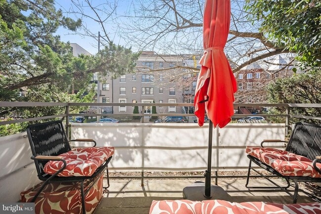 Building Photo - 1439 Chapin St NW