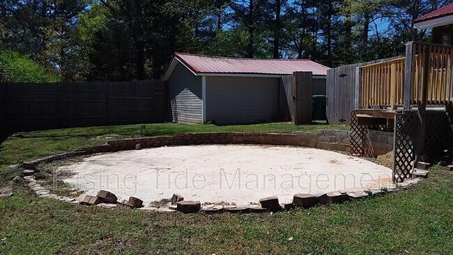 Building Photo - 5129 Highland Ave