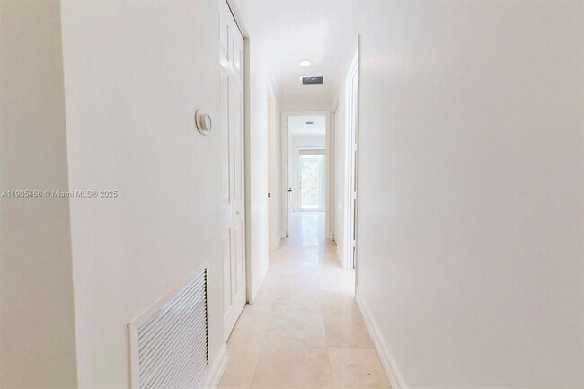 Building Photo - 3180 New York St