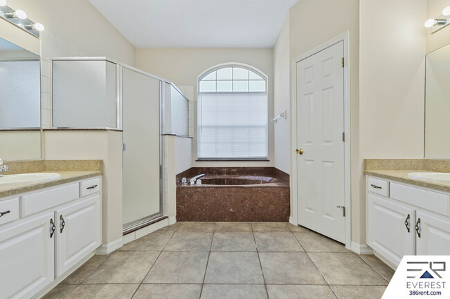 Building Photo - 59 Woodlawn Dr