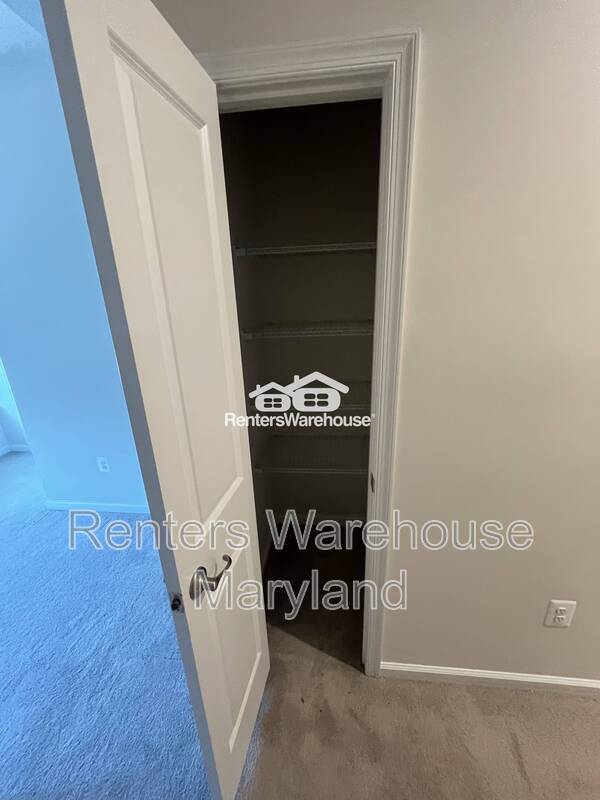 Building Photo - 201 S Macon St.