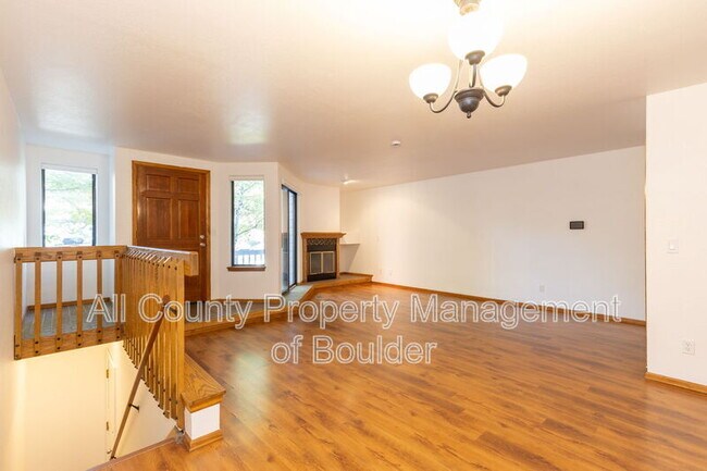 Building Photo - 5056 Buckingham Rd