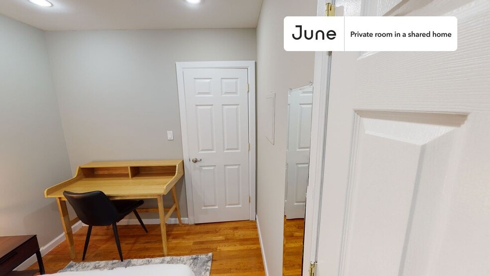 Building Photo - Room in Shared 3 bed/1 bath home in East Village